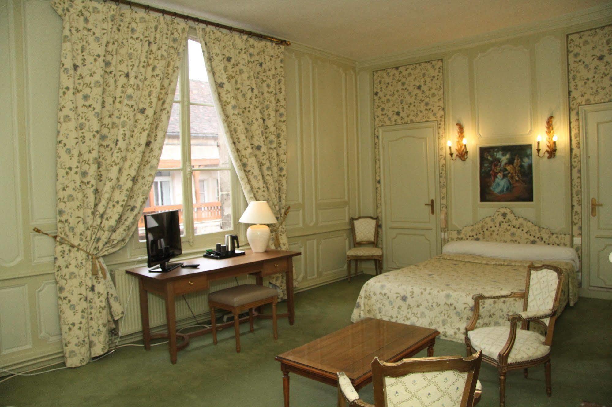 Hotel Le Regent Villers-Cotterets  Exterior photo