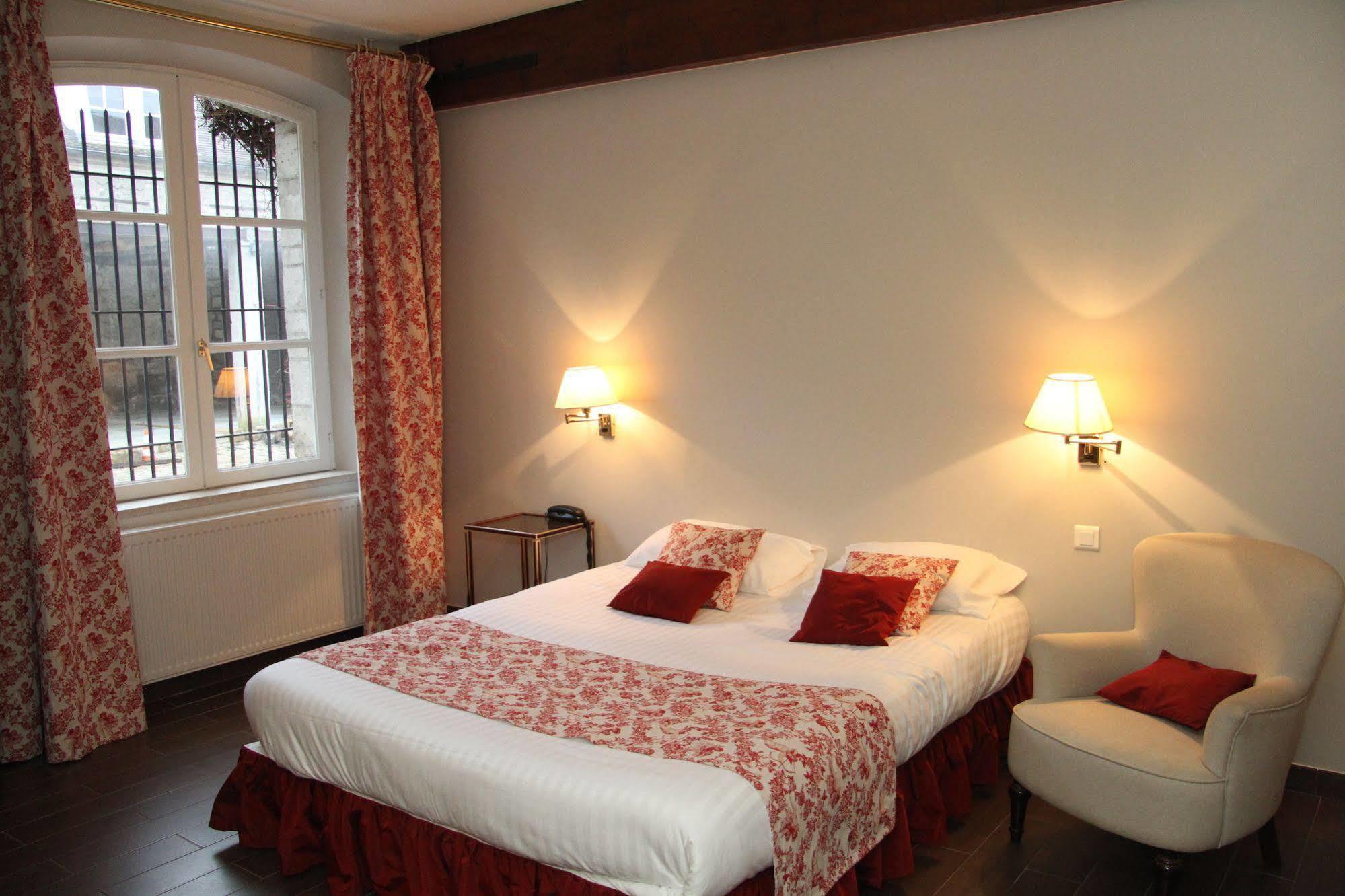 Hotel Le Regent Villers-Cotterets  Exterior photo