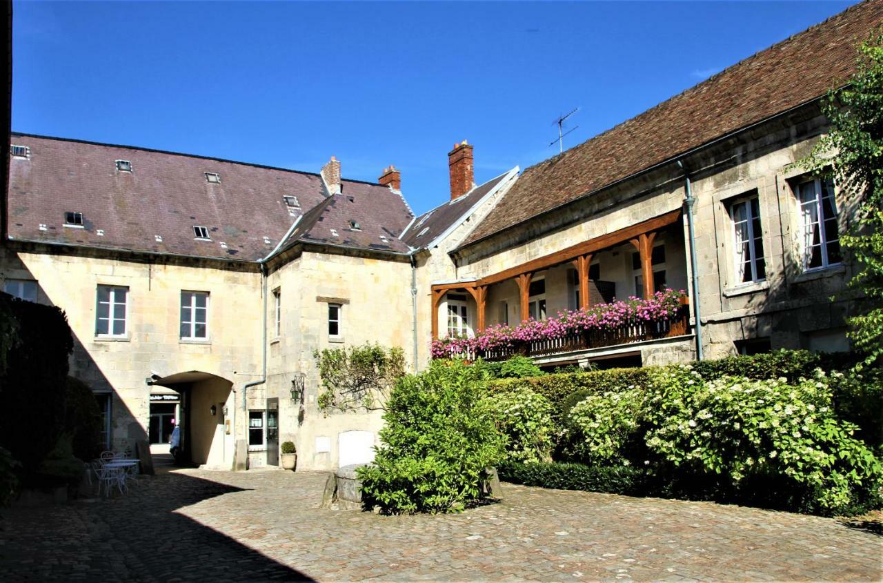 Hotel Le Regent Villers-Cotterets  Exterior photo