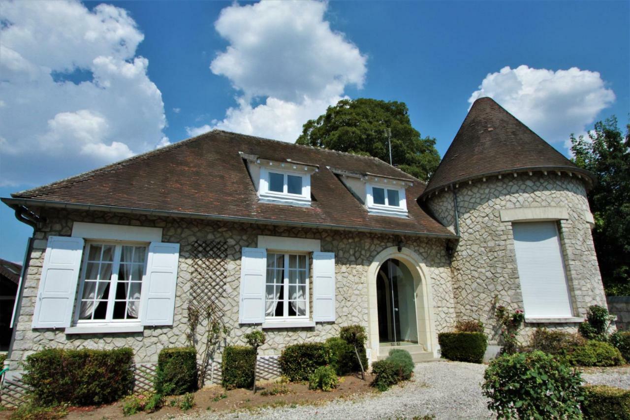 Hotel Le Regent Villers-Cotterets  Exterior photo
